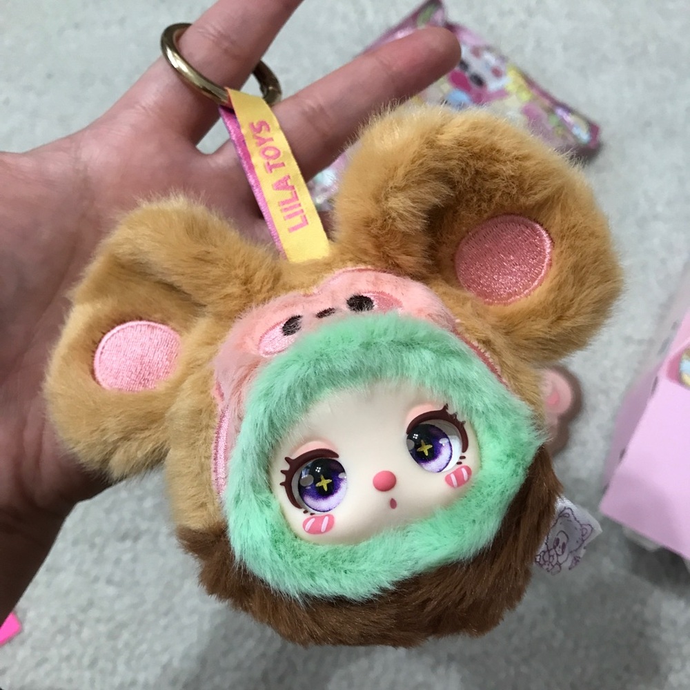 Liila’s Garden Tea Party Mini Plush Pendant Blind Box Toy - Kiwi Monkey 🚨 - Picture 5 of 16